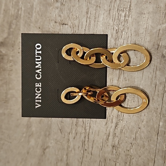 💕VINCE CAMUTO💕 Clearly Disco Link Drop  Earrings ~ Gold Tone NWT - Picture 2 of 4